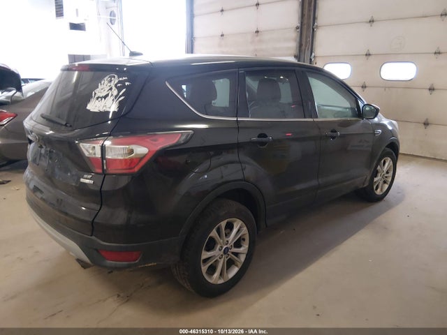 Продажа на аукционе авто 2017 Ford Escape Se, vin: 1FMCU9GD0HUA94573, номер лота: 46315310