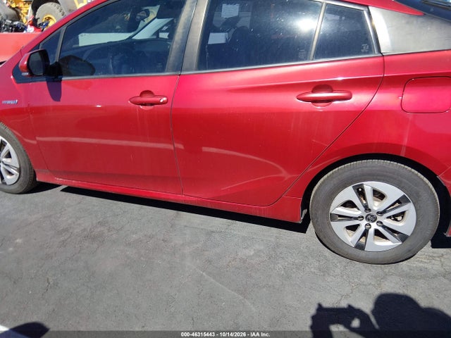 Toyota Prius Two 2017 JTDKBRFU1H3050790 Image 14