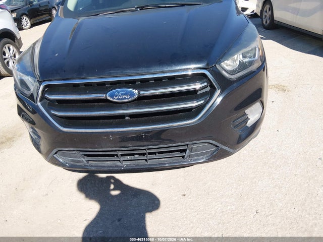 46315568 :رقم المزاد ، 1FMCU0GD8KUA64482 vin ، 2019 Ford Escape Se مزاد بيع