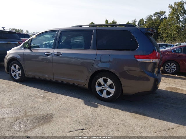 2011 Toyota Sienna Le V6 მანქანა იყიდება აუქციონზე, vin: 5TDKK3DC6BS110429, აუქციონის ნომერი: 46315583