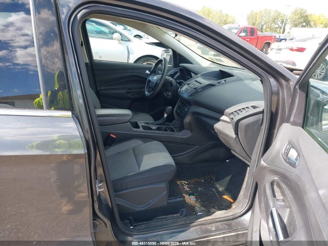 Продаж на аукціоні авто 2017 Ford Escape Se, vin: 1FMCU0GD8HUC45445, номер лоту: 46315590