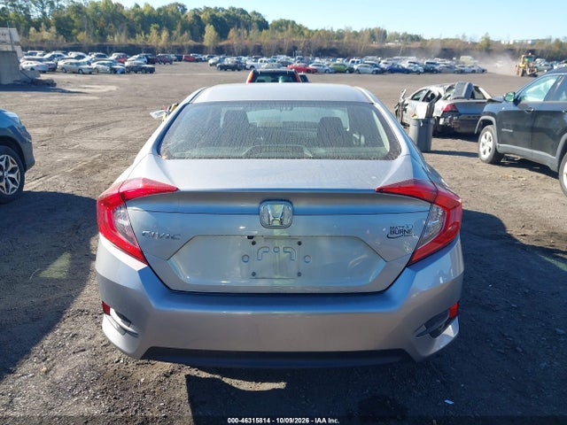 Продажа на аукционе авто 2018 Honda Civic Lx, vin: 2HGFC2F5XJH573728, номер лота: 46315814