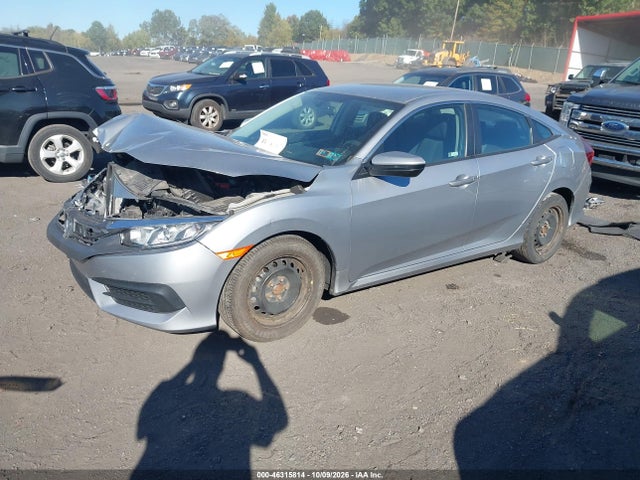 Продажа на аукционе авто 2018 Honda Civic Lx, vin: 2HGFC2F5XJH573728, номер лота: 46315814