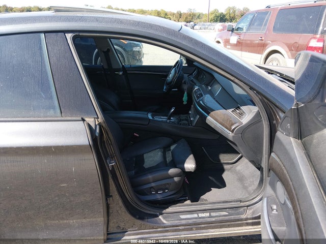2011 Bmw 550i Gran Turismo Xdrive მანქანა იყიდება აუქციონზე, vin: WBASP4C57BC341560, აუქციონის ნომერი: 46315942