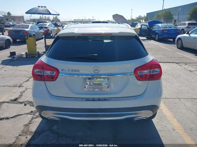 WDCTG4EB0GJ242988 Mercedes-Benz GLA 250