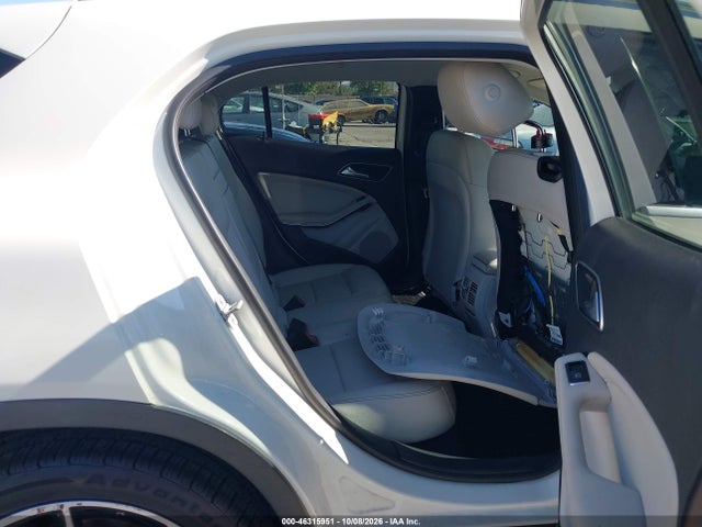 WDCTG4EB0GJ242988 Mercedes-Benz GLA 250