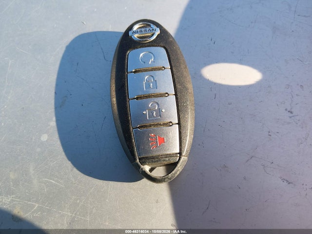 KNMAT2MV3HP569778 Nissan ROGUE SV
