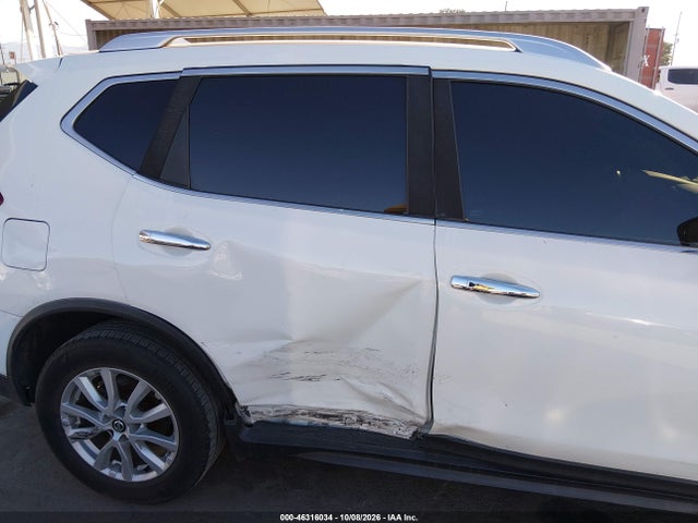 KNMAT2MV3HP569778 Nissan ROGUE SV