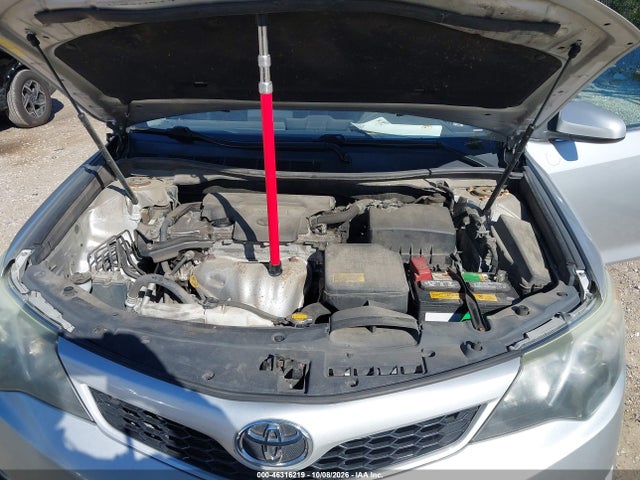 46316219 :رقم المزاد ، 4T1BF1FK8EU419893 vin ، 2014 Toyota Camry Se مزاد بيع