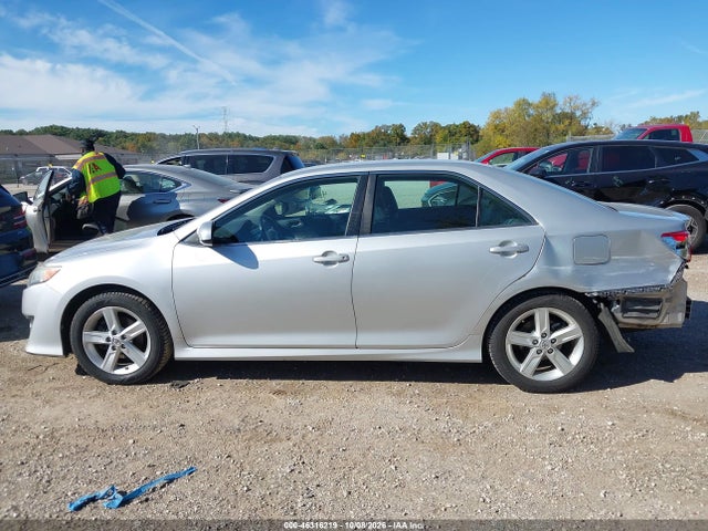 46316219 :رقم المزاد ، 4T1BF1FK8EU419893 vin ، 2014 Toyota Camry Se مزاد بيع