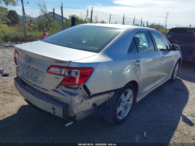 46316219 :رقم المزاد ، 4T1BF1FK8EU419893 vin ، 2014 Toyota Camry Se مزاد بيع