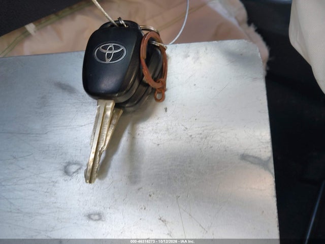 Toyota RAV4 LE 2017 JTMZFREV0HJ717938 Image 11