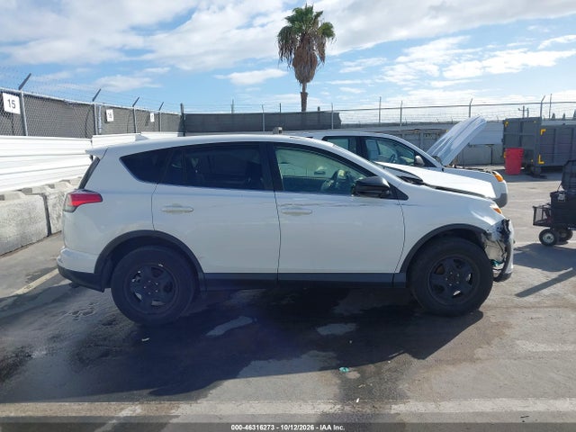 Toyota RAV4 LE 2017 JTMZFREV0HJ717938 Image 13