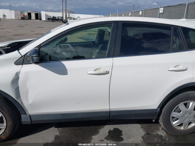 Toyota RAV4 LE 2017 JTMZFREV0HJ717938 Image 14