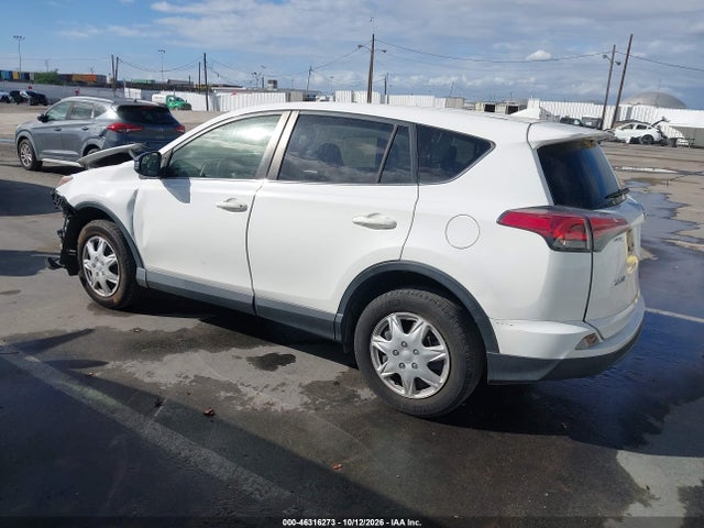 Toyota RAV4 LE 2017 JTMZFREV0HJ717938 Image 3