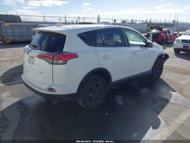 Toyota RAV4 LE 2017 JTMZFREV0HJ717938 Image 4