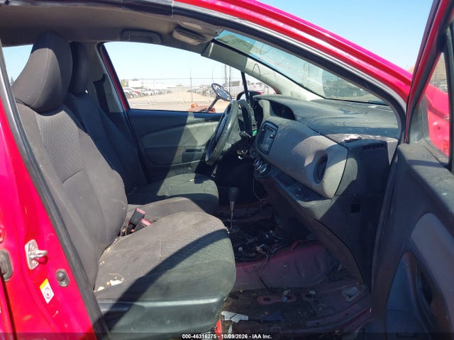 Toyota YARIS L 2015 VNKKTUD37FA041117 Image 5