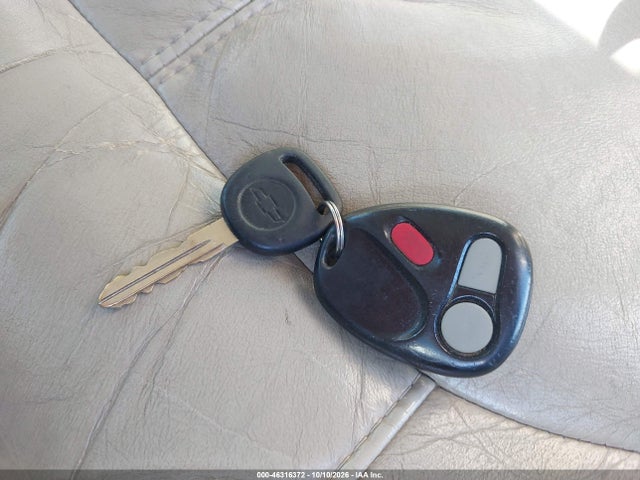46316372 :رقم المزاد ، 3GNFK16T81G227078 vin ، 2001 Chevrolet Suburban 1500 Lt مزاد بيع