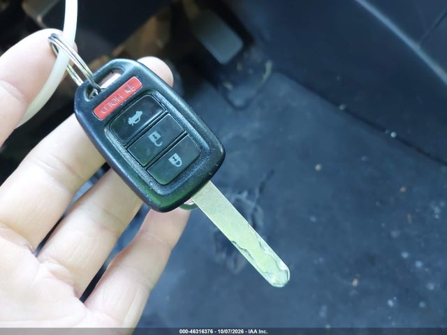 46316376 :رقم المزاد ، 1HGCR2F33HA233880 vin ، 2017 Honda Accord Lx مزاد بيع