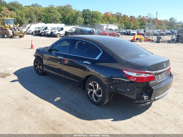 46316376 :رقم المزاد ، 1HGCR2F33HA233880 vin ، 2017 Honda Accord Lx مزاد بيع