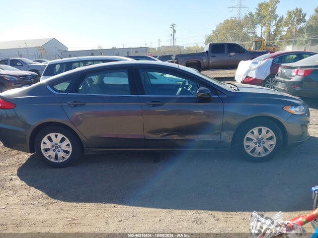 46316408 :رقم المزاد ، 3FA6P0G73KR282359 vin ، 2019 Ford Fusion S مزاد بيع