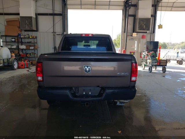 2021 Ram 1500 Classic Tradesman  4x4 5'7 Box მანქანა იყიდება აუქციონზე, vin: 1C6RR7KG0MS559386, აუქციონის ნომერი: 46316418