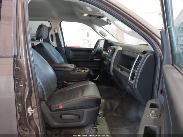 2021 Ram 1500 Classic Tradesman  4x4 5'7 Box მანქანა იყიდება აუქციონზე, vin: 1C6RR7KG0MS559386, აუქციონის ნომერი: 46316418