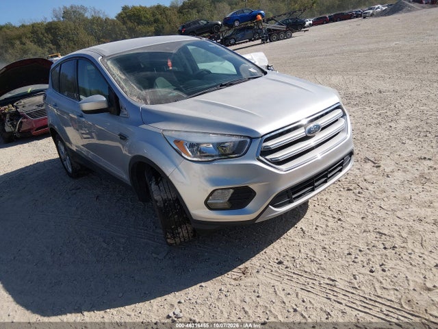 46316455 :رقم المزاد ، 1FMCU0GD7HUC58719 vin ، 2017 Ford Escape Se مزاد بيع