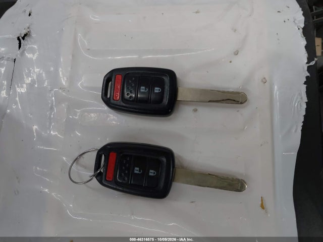 46316575 :رقم المزاد ، 3HGGK5H55FM775391 vin ، 2015 Honda Fit Lx مزاد بيع