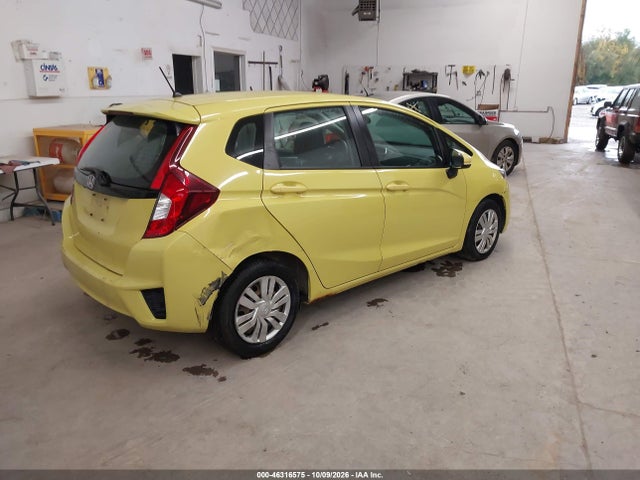46316575 :رقم المزاد ، 3HGGK5H55FM775391 vin ، 2015 Honda Fit Lx مزاد بيع