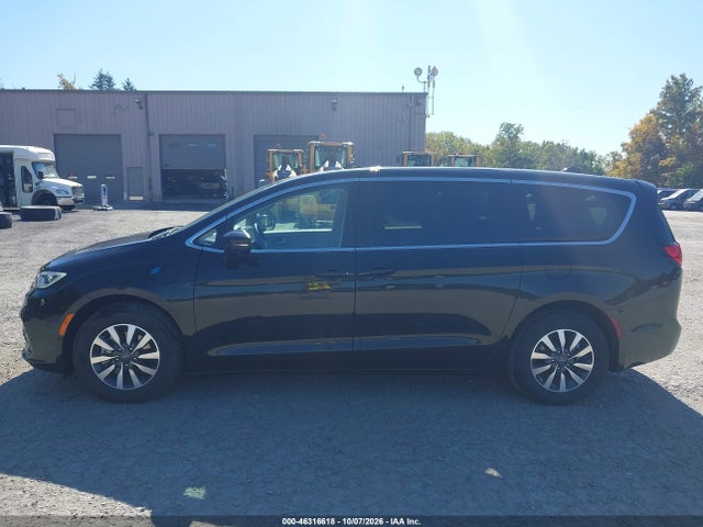 Продажа на аукционе авто 2023 Chrysler Pacifica Hybrid Touring L, vin: 2C4RC1L76PR541700, номер лота: 46316618