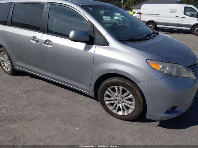 Продаж на аукціоні авто 2017 Toyota Sienna Xle 8 Passenger, vin: 5TDYZ3DC3HS857873, номер лоту: 46316642