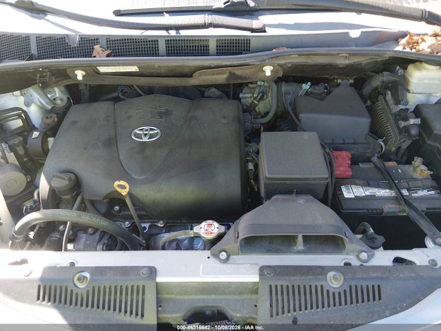 46316642 :رقم المزاد ، 5TDYZ3DC3HS857873 vin ، 2017 Toyota Sienna Xle 8 Passenger مزاد بيع