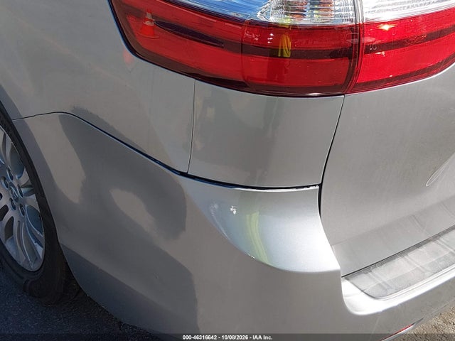 46316642 :رقم المزاد ، 5TDYZ3DC3HS857873 vin ، 2017 Toyota Sienna Xle 8 Passenger مزاد بيع