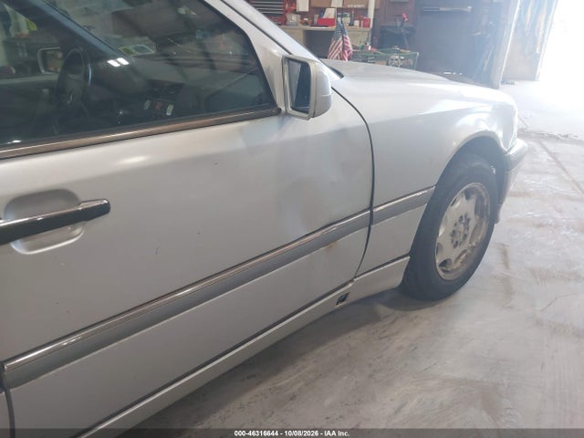 Продажа на аукционе авто 2000 Mercedes-benz C 230 Kompressor, vin: WDBHA24G5YA848723, номер лота: 46316644