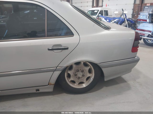 Продажа на аукционе авто 2000 Mercedes-benz C 230 Kompressor, vin: WDBHA24G5YA848723, номер лота: 46316644