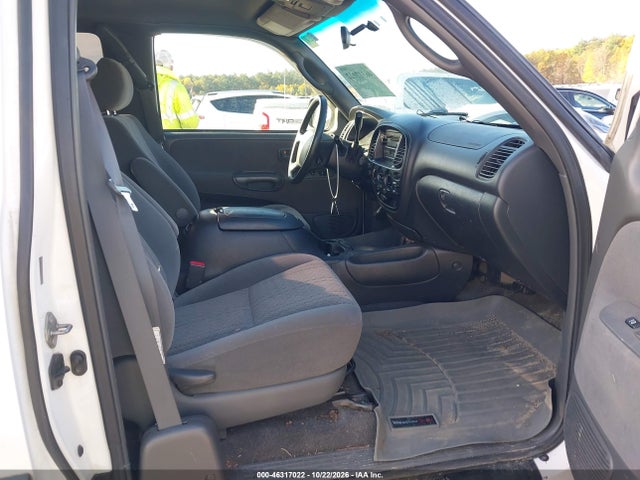 2005 Toyota Tundra Sr5 V8 მანქანა იყიდება აუქციონზე, vin: 5TBBT44145S460138, აუქციონის ნომერი: 46317022