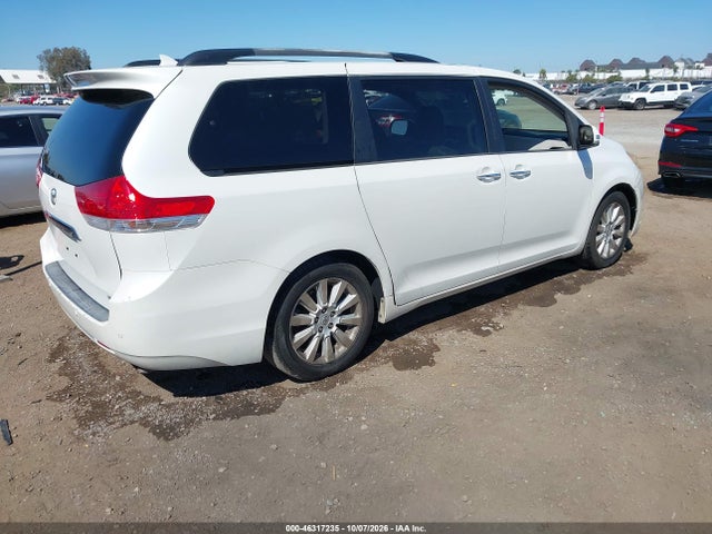46317235 :رقم المزاد ، 5TDYK3DC8DS302318 vin ، 2013 Toyota Sienna Limited V6 7 Passenger مزاد بيع