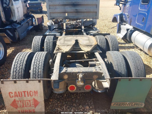 Auction sale of the 2015 Freightliner Cascadia 113, vin: 1FUJGBDV7FLBW4446, lot number: 46317356