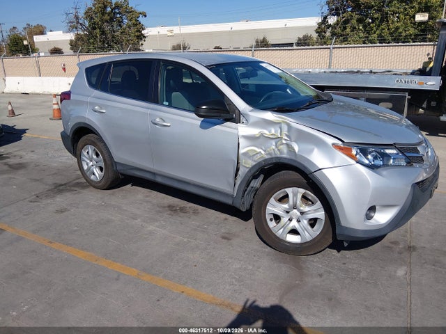 46317512 :رقم المزاد ، 2T3ZFREV7FW198305 vin ، 2015 Toyota Rav4 Le مزاد بيع