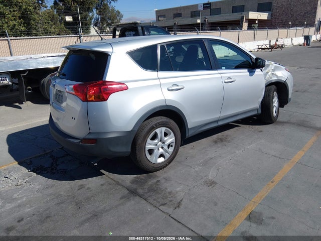 46317512 :رقم المزاد ، 2T3ZFREV7FW198305 vin ، 2015 Toyota Rav4 Le مزاد بيع