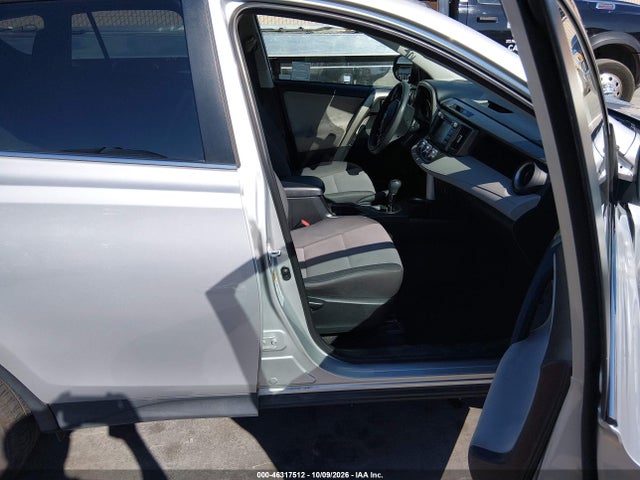 46317512 :رقم المزاد ، 2T3ZFREV7FW198305 vin ، 2015 Toyota Rav4 Le مزاد بيع