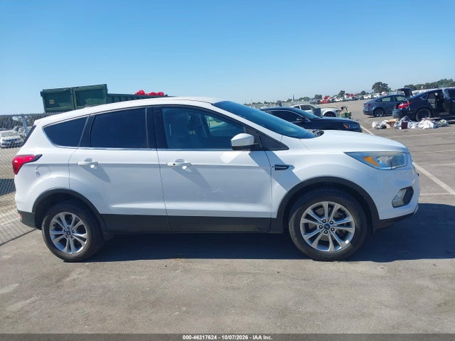 Ford ESCAPE SE 2019 1FMCU9GD4KUB63496 Image 13