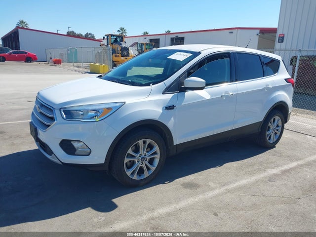 Ford ESCAPE SE 2019 1FMCU9GD4KUB63496 Image 2