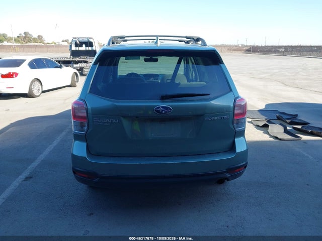 Subaru Forester 2.5i Premium 2018 JF2SJAEC2JH555633 Image 17
