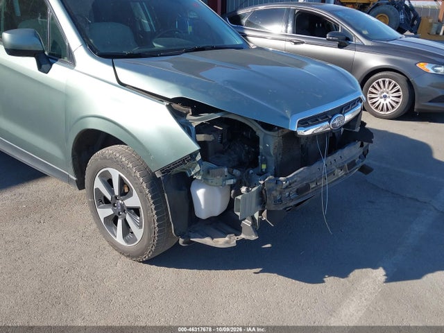Subaru Forester 2.5i Premium 2018 JF2SJAEC2JH555633 Image 18