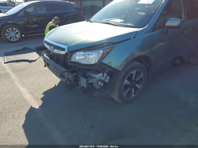 Subaru Forester 2.5i Premium 2018 JF2SJAEC2JH555633 Image 19