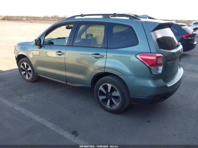 Subaru Forester 2.5i Premium 2018 JF2SJAEC2JH555633 Image 3