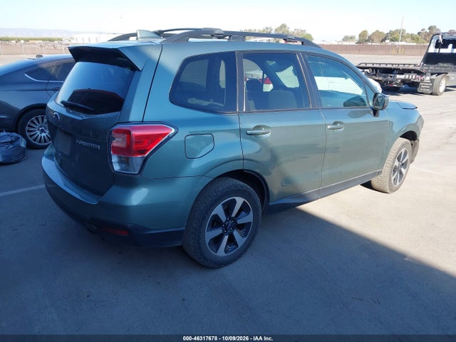Subaru Forester 2.5i Premium 2018 JF2SJAEC2JH555633 Image 4