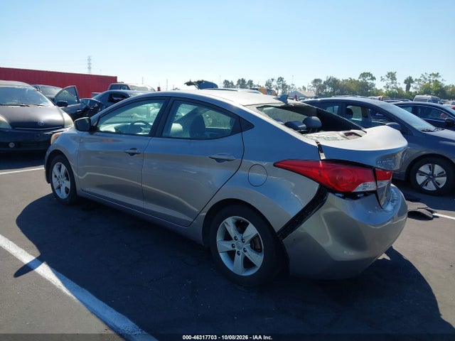 Продаж на аукціоні авто 2013 Hyundai Elantra Gls, vin: KMHDH4AE4DU570931, номер лоту: 46317703